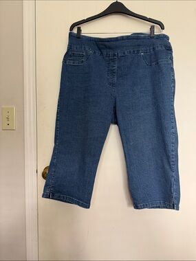 Ruby Rd. Mid-Dark Blue Cropped Pull-On Jeans